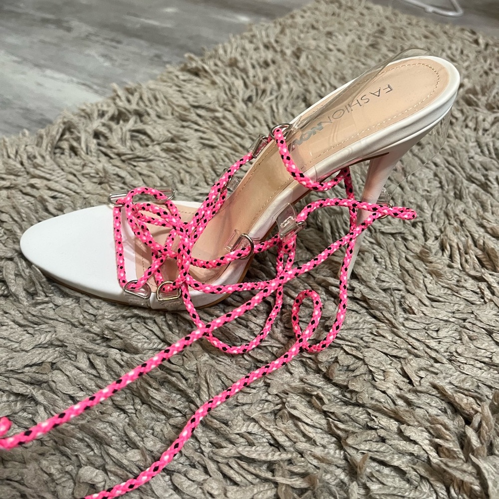 Brand new fashionnova tie leg heels.